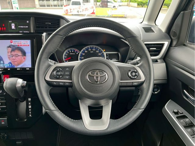 TOYOTA ROOMY 2021
