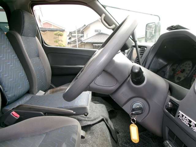 NISSAN CARAVAN van 4WD 2005