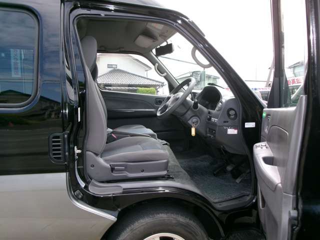 NISSAN CARAVAN van 4WD 2005