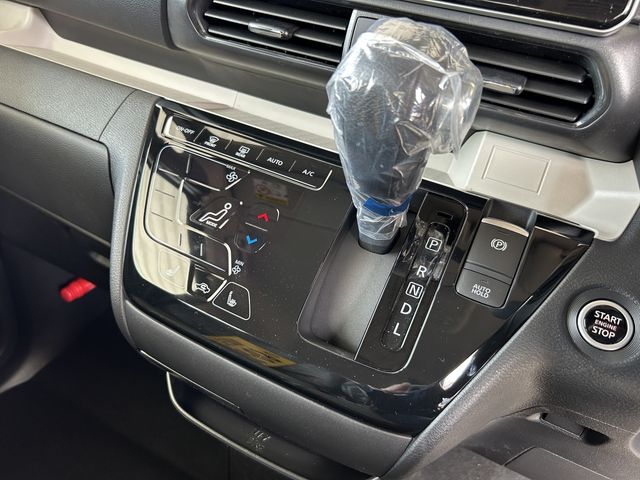 MITSUBISHI DELICA MINI 2025