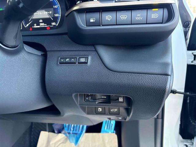 TOYOTA CROWN SPORT 2024