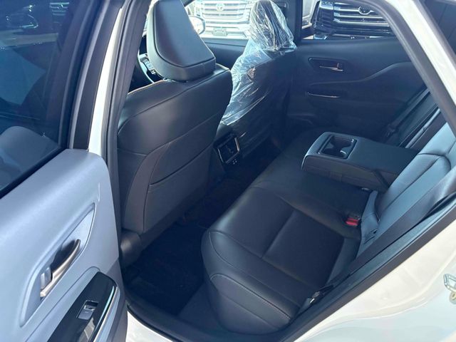 TOYOTA CROWN SPORT 2024