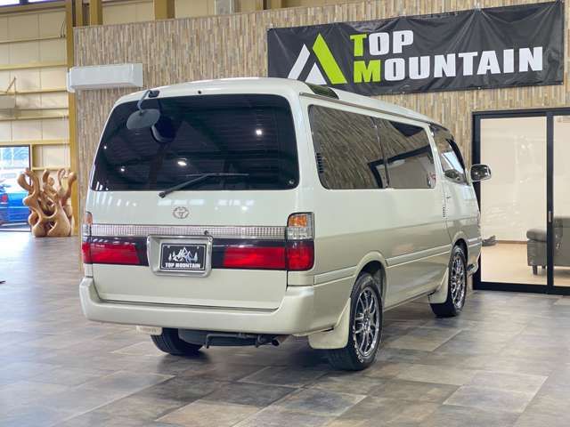 TOYOTA HIACE wagon 2000