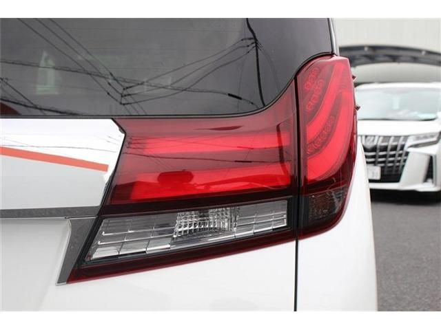 TOYOTA ALPHARD 2015