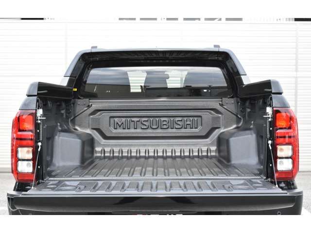 MITSUBISHI TRITON 2024