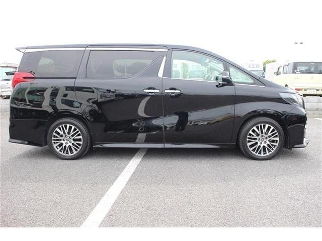 TOYOTA ALPHARD 2016