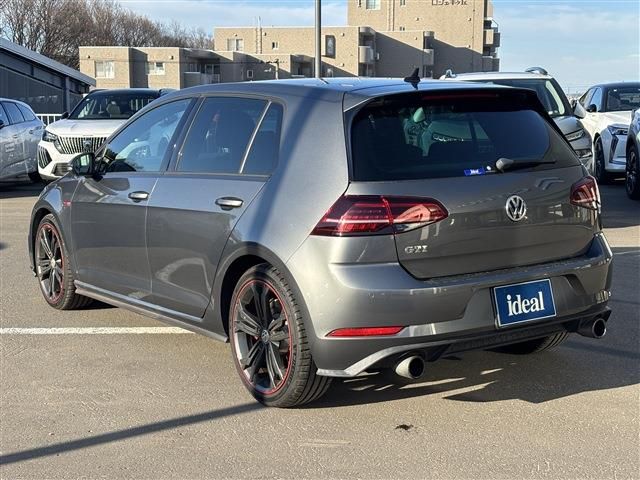 VOLKSWAGEN VOLKSWAGEN GOLF GTI 2018