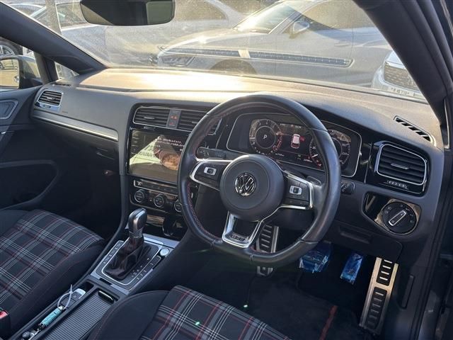 VOLKSWAGEN VOLKSWAGEN GOLF GTI 2018