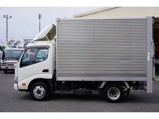 TOYOTA DYNA 2021