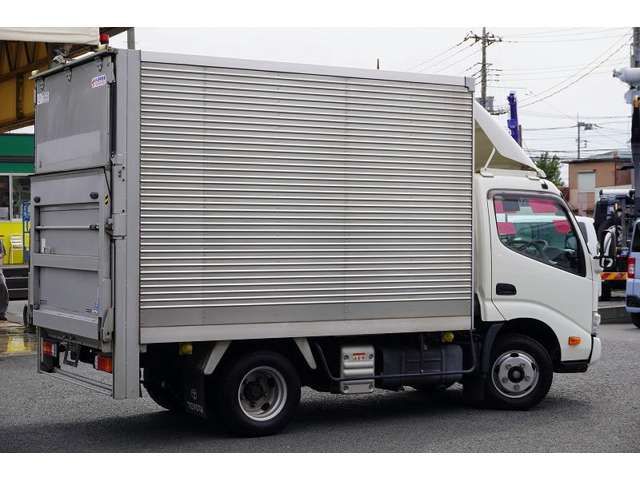 TOYOTA DYNA 2021