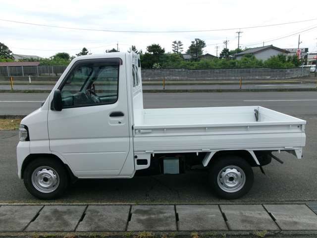 NISSAN NT100 CLIPPER 4WD 2012