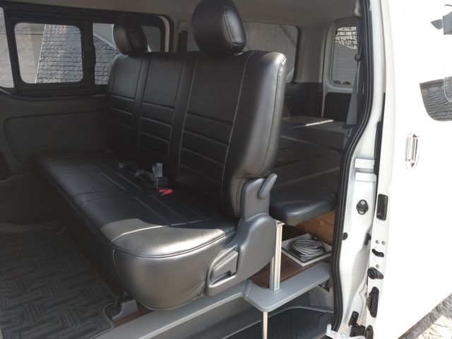 TOYOTA HIACE van 2WD 2018
