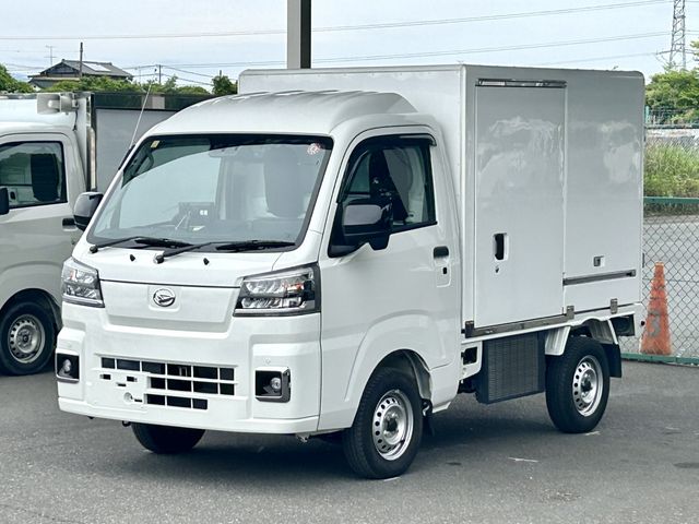 DAIHATSU HIJET truck 2023