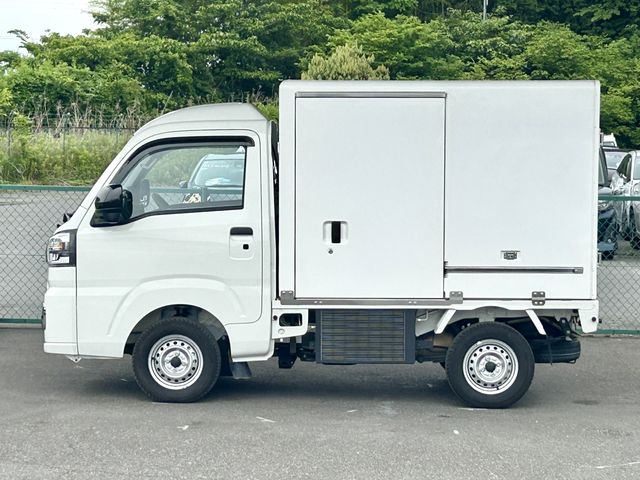 DAIHATSU HIJET truck 2023