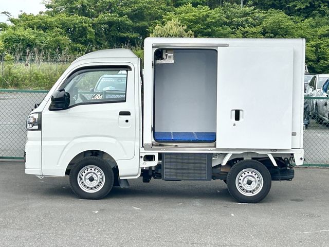 DAIHATSU HIJET truck 2023