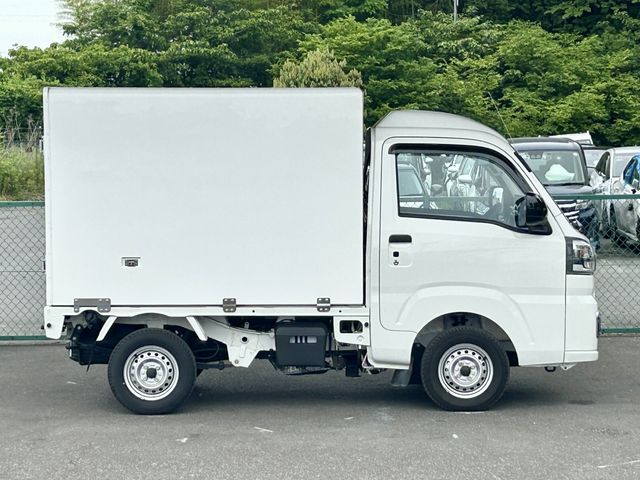 DAIHATSU HIJET truck 2023