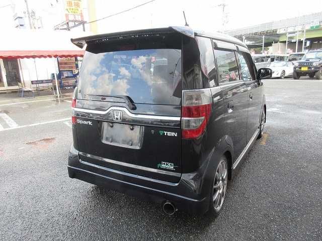 HONDA ZEST SPARK 2010