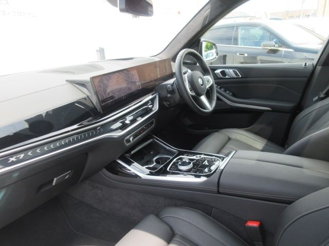 BMW BMW X7 2024