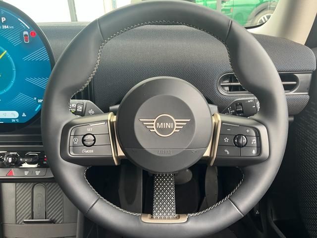 BMW MINI COOPER 2024