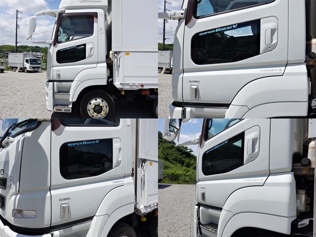 MITSUBISHI FUSOU SUPER GREAT 2015