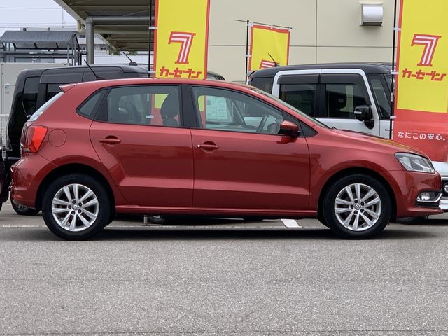 VOLKSWAGEN VOLKSWAGEN POLO 2016