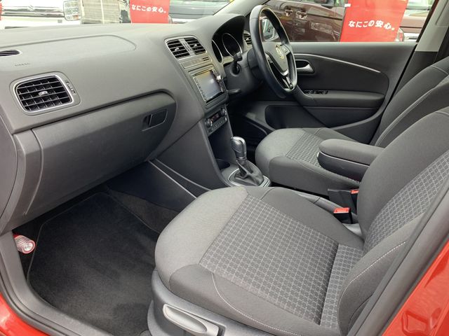 VOLKSWAGEN VOLKSWAGEN POLO 2016