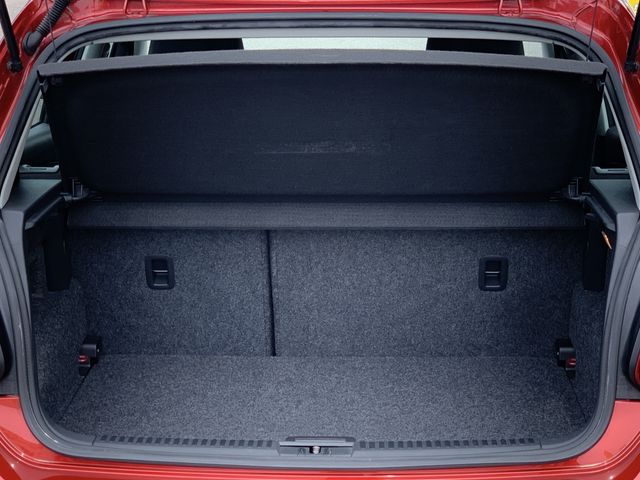 VOLKSWAGEN VOLKSWAGEN POLO 2016