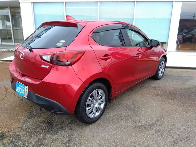 MAZDA DEMIO 2017