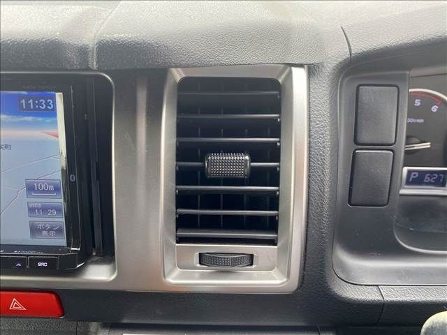 TOYOTA HIACE van 4WD 2014