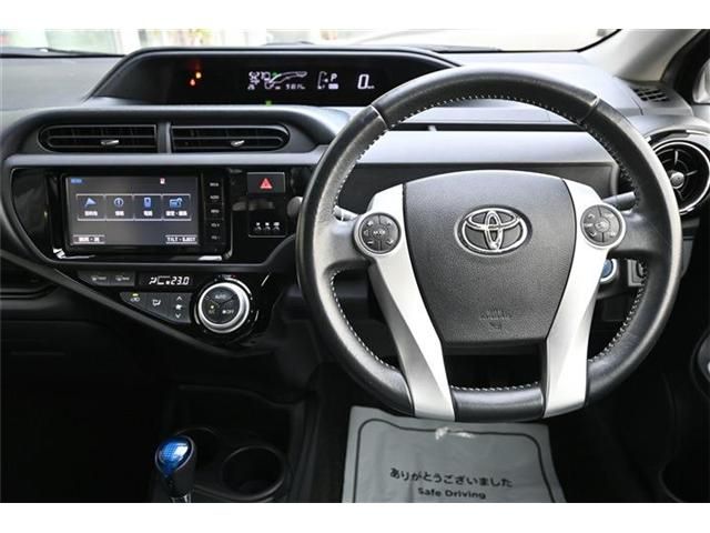 TOYOTA AQUA 2015