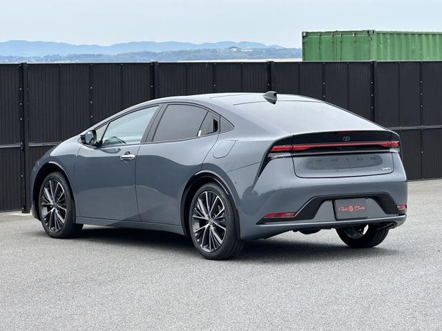 TOYOTA PRIUS 2024