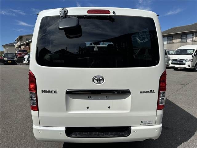 TOYOTA HIACE van 2WD 2022