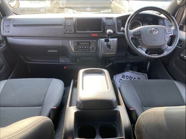 TOYOTA HIACE van 2WD 2022