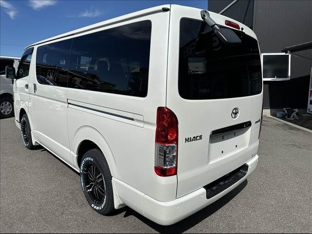 TOYOTA HIACE van 2WD 2022