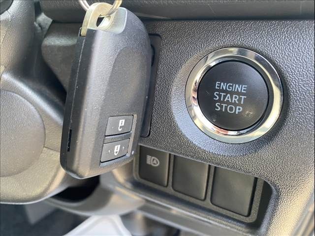 TOYOTA HIACE van 2WD 2022