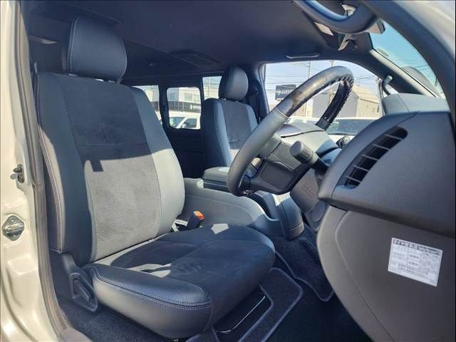 TOYOTA HIACE van 2WD 2024