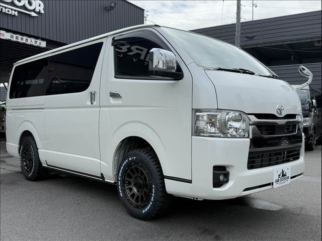 TOYOTA HIACE van 4WD 2025