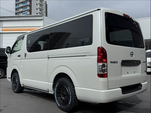 TOYOTA HIACE van 4WD 2025