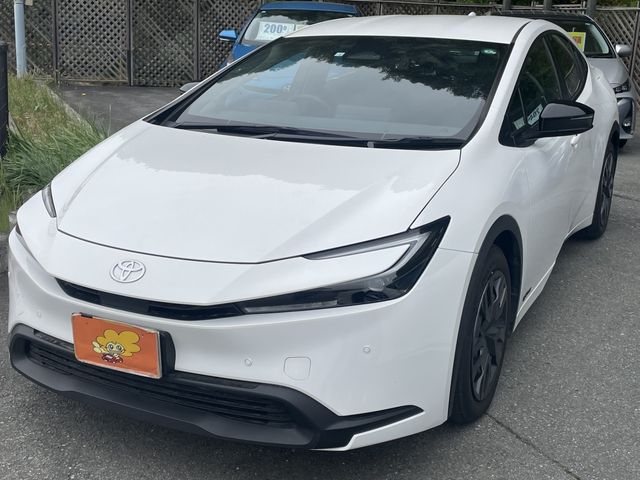 TOYOTA PRIUS 4WD 2023