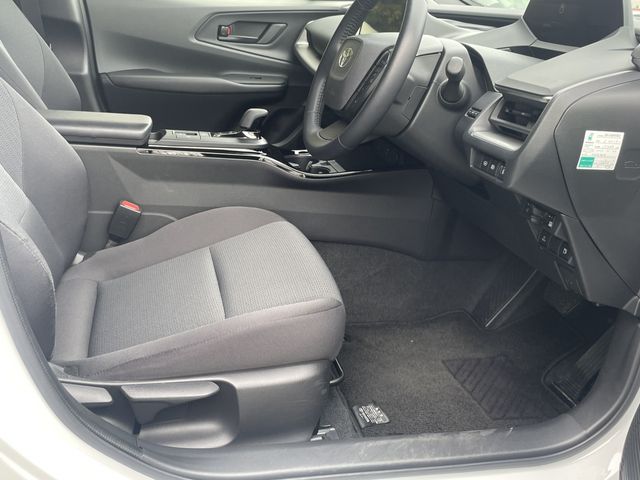 TOYOTA PRIUS 4WD 2023