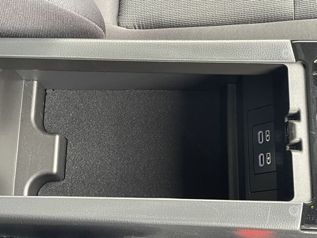 TOYOTA PRIUS 4WD 2023