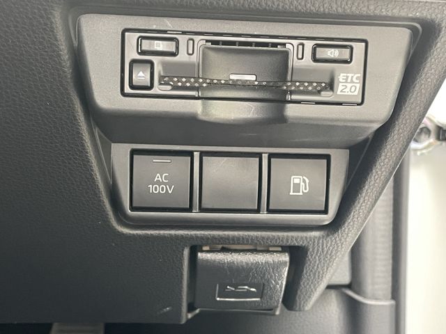 TOYOTA PRIUS 4WD 2023