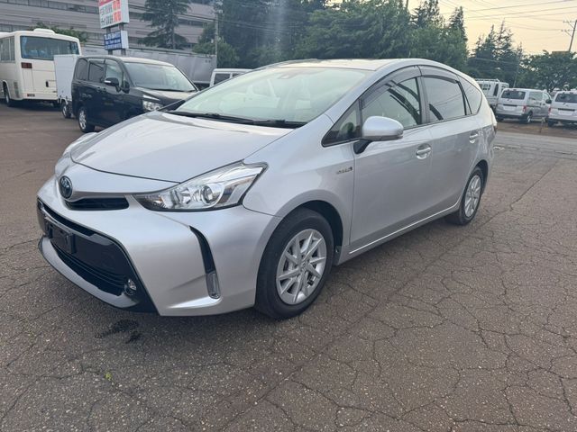 TOYOTA PRIUS Alpha 2020