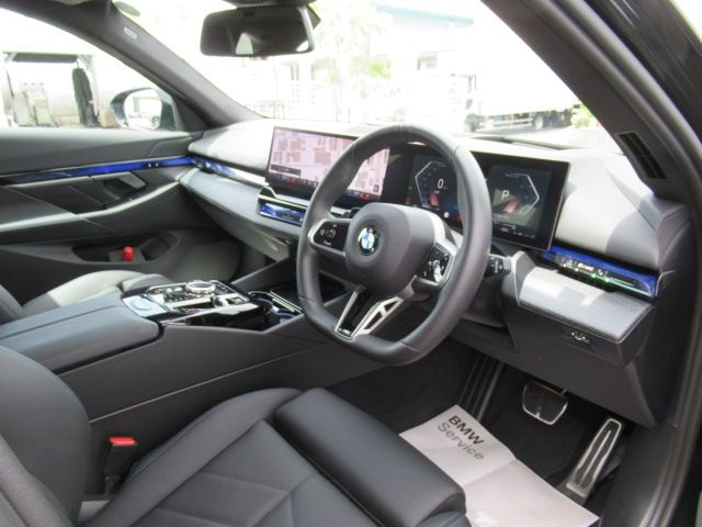 BMW BMW 5series TOURING 2024