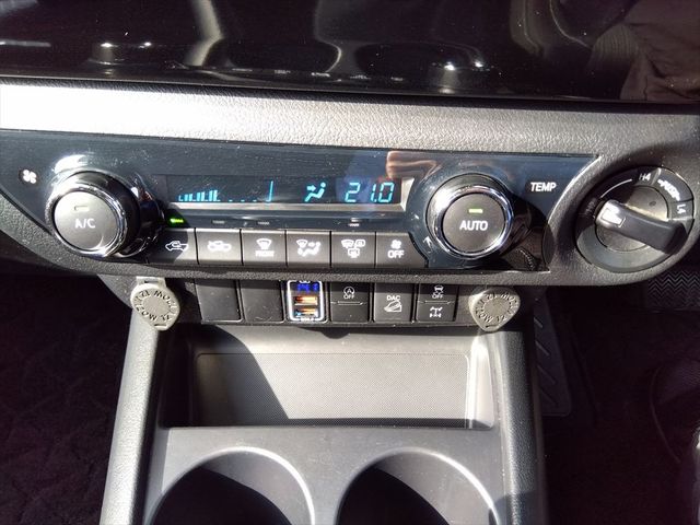 TOYOTA HILUX 4WD 2021