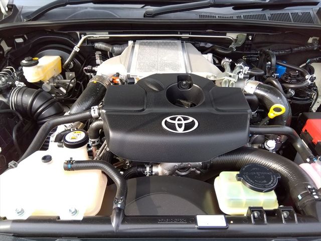 TOYOTA HILUX 4WD 2021