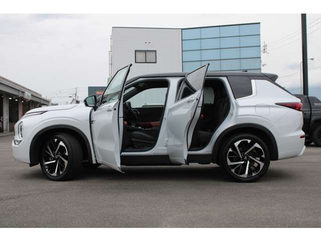 MITSUBISHI OUTLANDER PHEV 2021