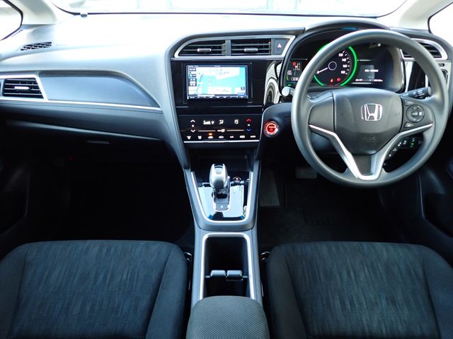 HONDA SHUTTLE HYBRID 2022