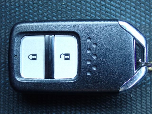 HONDA SHUTTLE HYBRID 2022