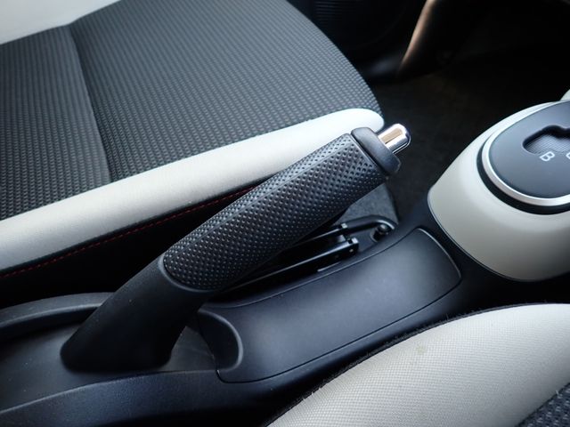 MITSUBISHI i-MiEV 2019